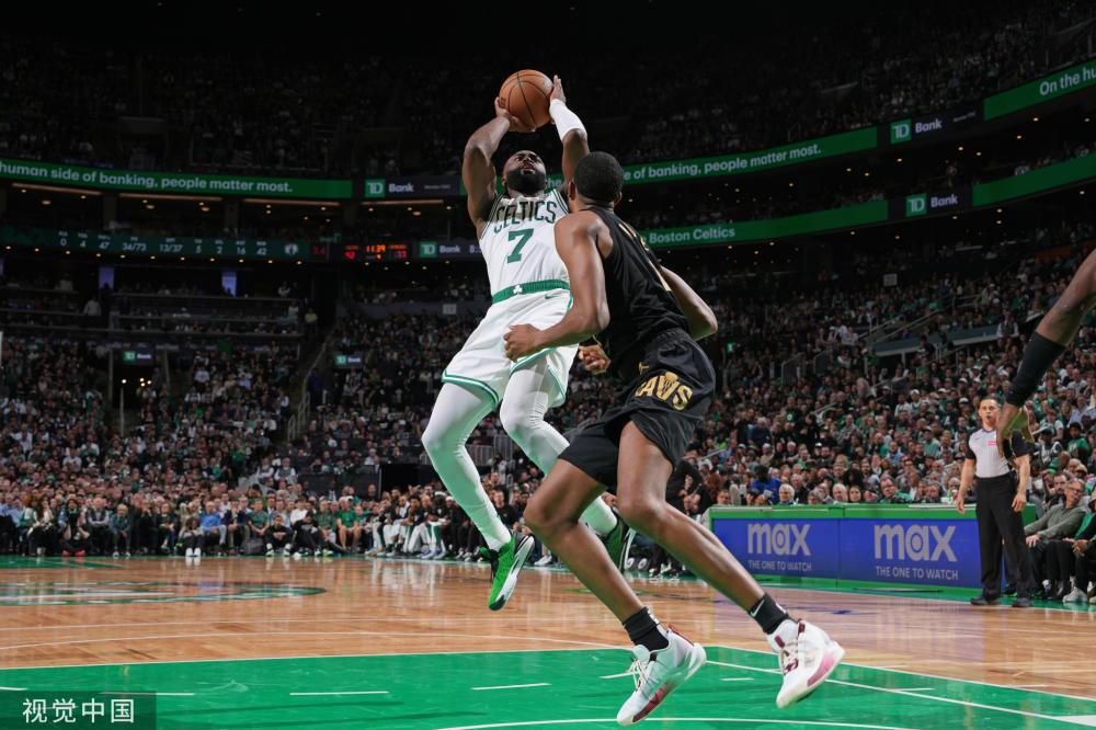 不断地将球 不断地将球