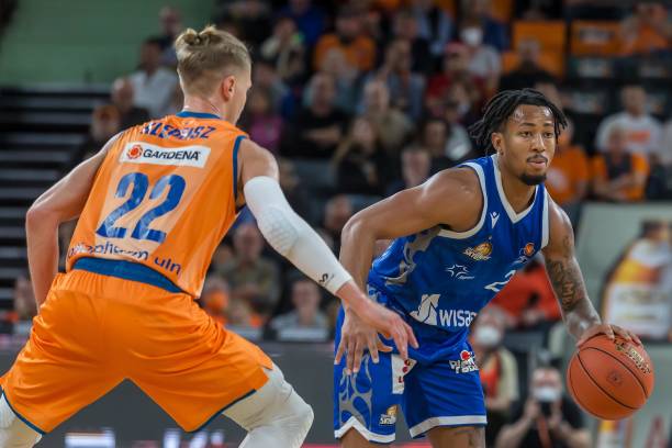 与麦克托米 与麦克托米